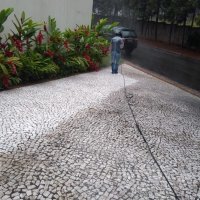 Limpeza de pedras portuguesa